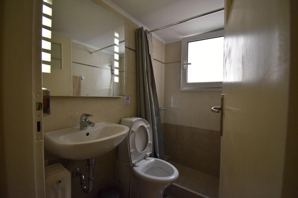 Check Point - Plaka Apartment เอเธนส์ ภายนอก รูปภาพ